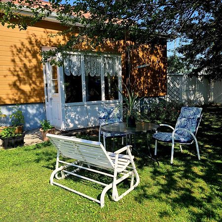 Gite Du Passant Sadm, Parc De La Gaspesie. Sainte Anne-des-Chênes المظهر الخارجي الصورة